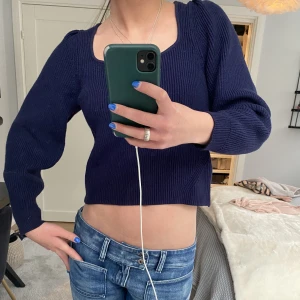 Stickad topp - Så himla snygg stickad tröja som passar både till vardags och till festligare tillfällen💜💜 200kr + frakt