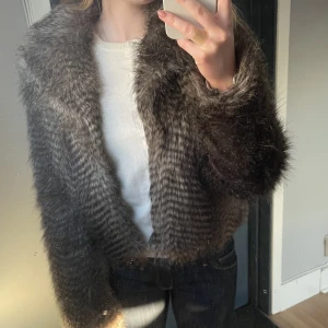 Dröm pälsjacka - En pälsjacka som självklart inte är äkta päls med det finaste mönstret!❤️❤️