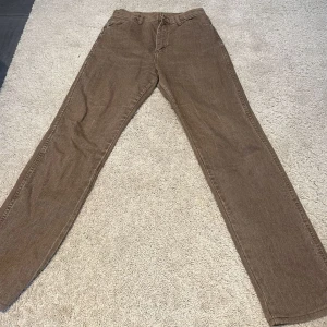 Wrangler Jeans  - Köpte på beyond retro för nypris på 499kr. Använd fåtal gånger. Loose fit 