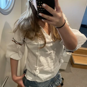 Gullig boho topp - Jättesöt topp!! Storlek M men passar både S och L 