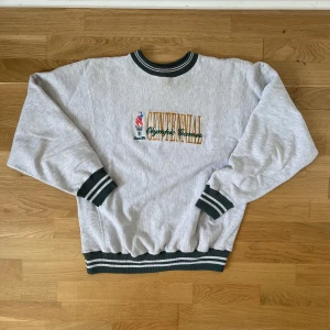 vintage champion reverse weave sweatshirt 1996 olympic games - sällsynt champion sweatshirt i L från 1996 olympiska spelen, reverse weave & made in usa. lite boxy fit