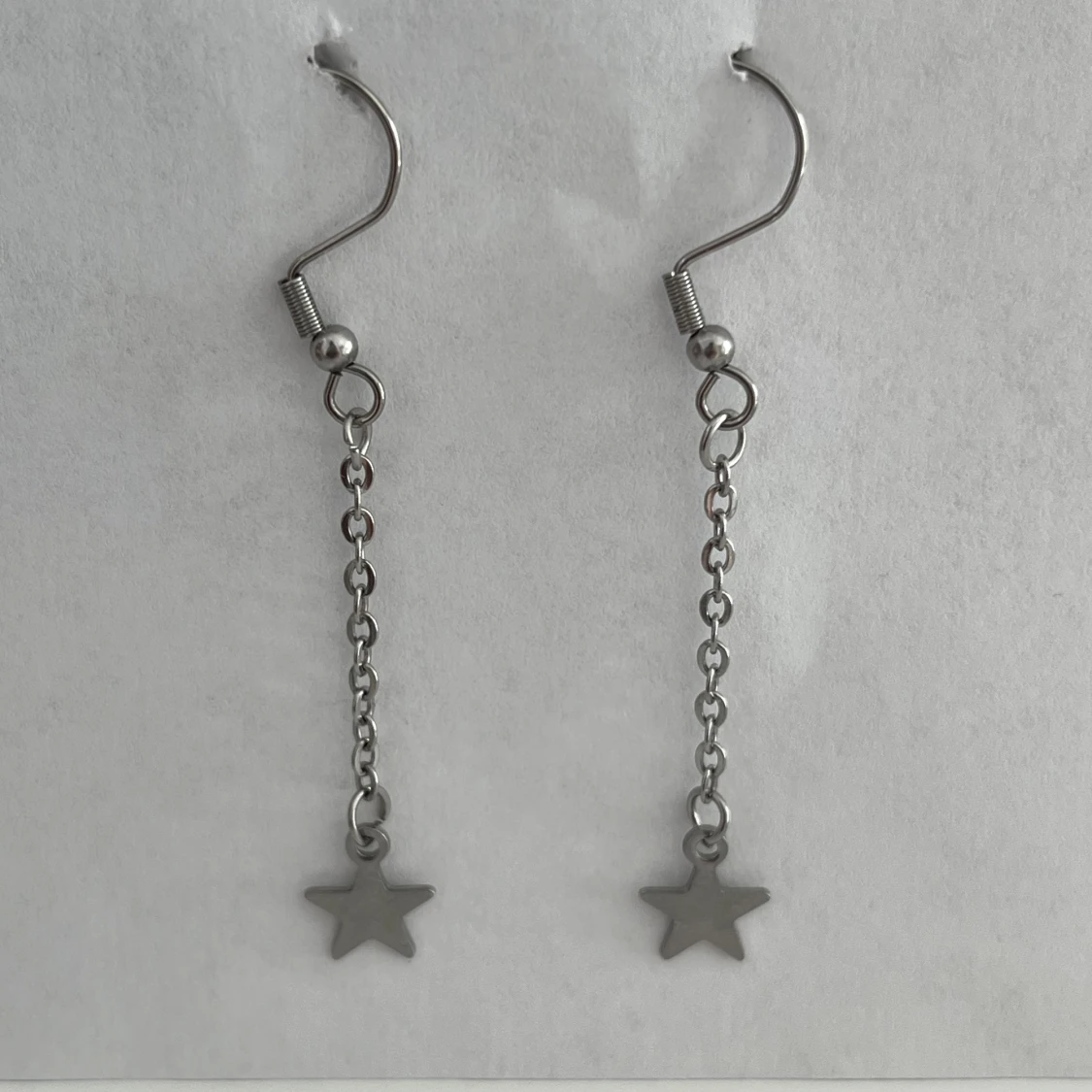 Superfina hängande stjärnörhängen