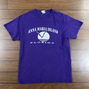 Vintage Tshirt - Snygg vintage T-shirt i storlek M! Bara att skriva om du undrar över något🙏