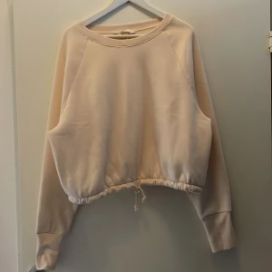 Beige tröja med snöre - Aldrig använd 