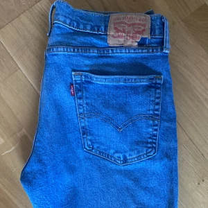 Levis 511 - Använda fåtal gånger. Står inte för frakt