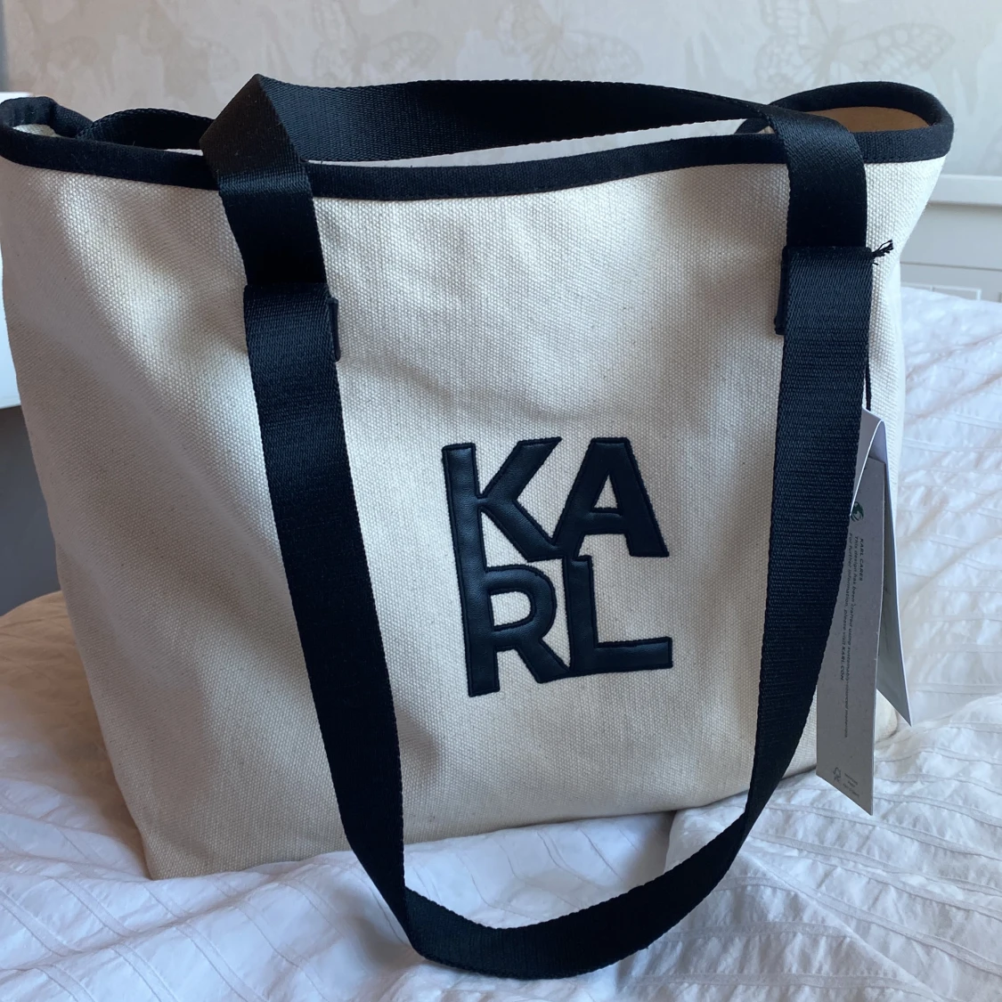 Karl Lagerfeld väska - 90