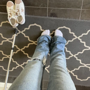 Jeans - Säljer dessa flared jeans för att dem är lite för långa på mig