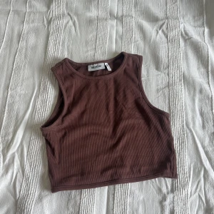 Crop top weekday  - Storlek XS