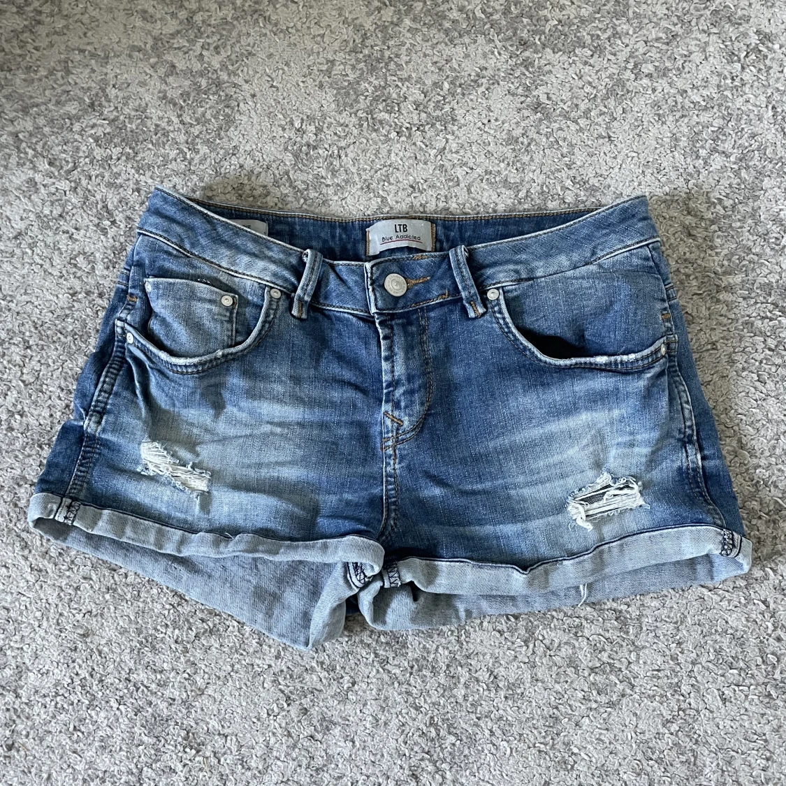 LTB lågmidjade jeansshorts - 91