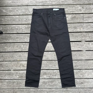 ADNYM - JEANS - - Knappt använda, så gott som nya - Size 31 (Long) Bra slim straight passform 