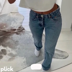 Zara jeans - Säljer mina zara mid Rise straight jeans 😍