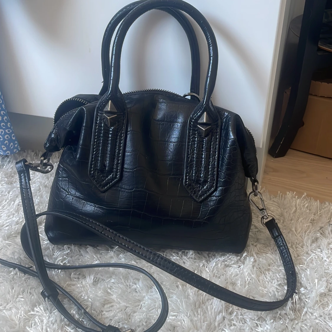 Lite svart väska - 90