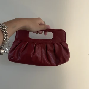 Vintage väska - Supergullig väska som är i lagom storlek. 