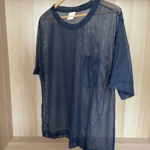 Acne Studios Mesh T-Shirt - Strl L. Fint skick!