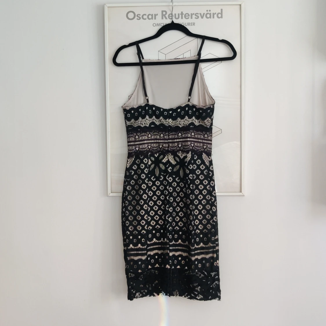 Figurnära festklänning  - 90