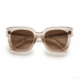 Chimi 08 ecru - Chimiglasögon i modellen 08, färgen Ecru. Så snygga och i jättebra skick! Nypris 1200kr. Box medföljer. SÄNKER PRIS VID SNABB AFFÄR!! 