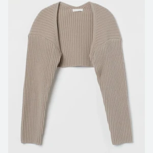 Bolero hm - Använd men inget slitage. Jag står för frakten❤️passar s-l