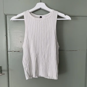 linne - Vitt basic linne från hm👐 knappt använt, bra skick🌷