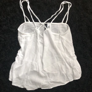 Sommar topp - Använd någon gång, inga defekter 