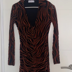 Klänning Bershka  - Klänning Bershka 