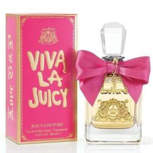 Viva la juicy parfym 💕 HELT OANVÄND! förpackning öppnad. Låda tillkommer. Nypris : 800kr Säljs för : 680kr exkl. frakt. Pris går att diskutera.