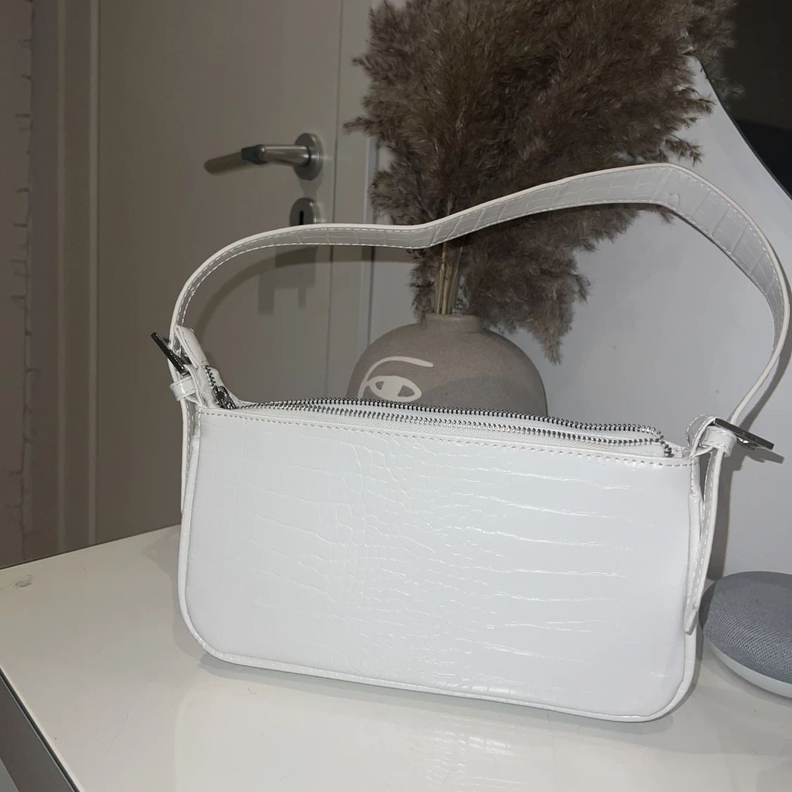 Vit väska från gina tricot - 90