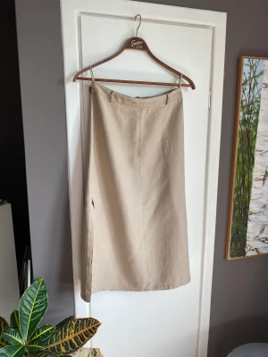 Långkjol lowwaist  - - superfin långkjol i äkta linen - Beige linnekjol  - lågmidjad 