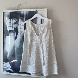 Super gullig blus🫶🏻 - Säljer denna super gulliga blus, super fin till sommaren🫶🏻 Jätte fint skick, kontakta vid intresse💞