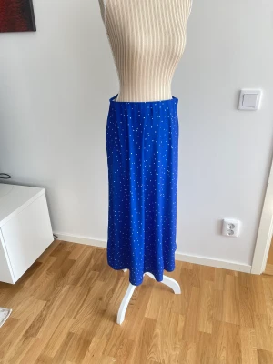 Mint&Berry kjol st S - Längd 80 cm