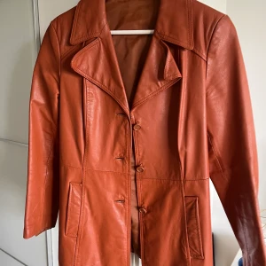 Skinnjacka second hand - Köpt i secondhand butik, från hm från början. Bra skick 