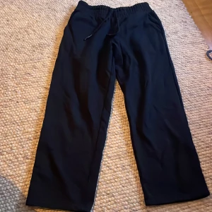 Asos mjukisbyxor  - Asos mjukisbyxor skick 10/10 använda 1 gång