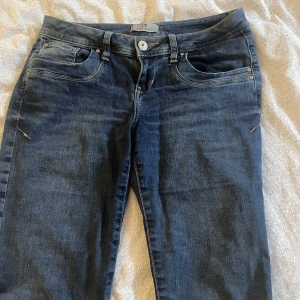 Ltb jeans low waist - Snyggaste low Waist jeansen. Säljer då dom blivit lite för stora för för mig.
