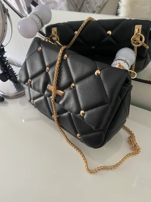 Skit snygg väska  - Jättefin väska som är helt ny, från new yorker