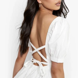 Studentklänning  - fin studentklänning från boohoo med alla lappar kvar 🤍🤍