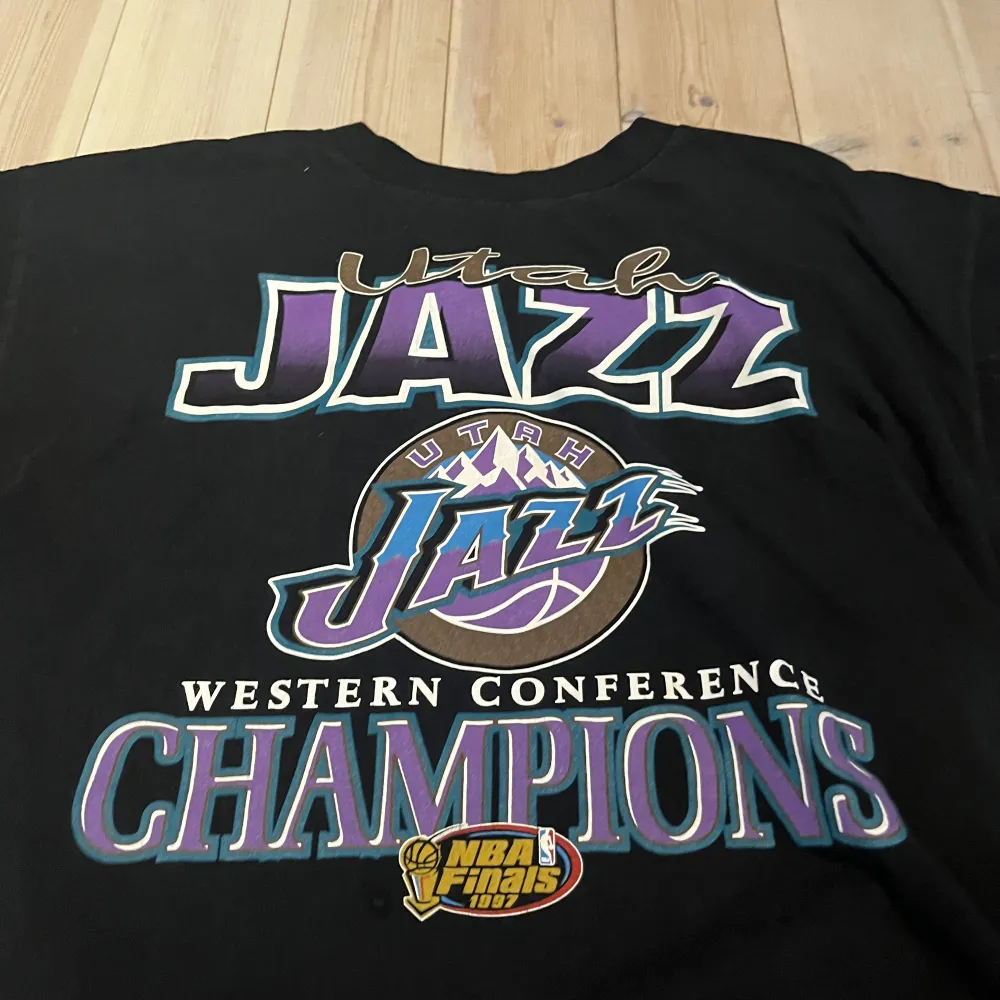 Utah Jazz Westerberg conference Champions tee. Mycket gott skick. . T-shirts.