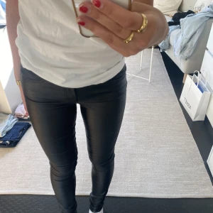 Skinnbyxor - Coola skinnbyxor⚡️⚡️