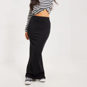 Low Waist Maxi Skirt  - Populär kjol från Nelly, använd en gång.