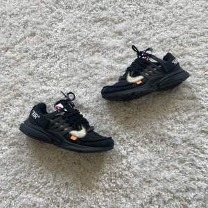 Nike Presto ”Off-White”  Storlek 42 med låda, snören och zip-tie (mycket bra k0pi4)