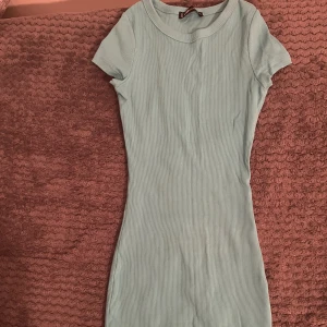 Klänning - Fin ljusblå klänning xs/s. Inte använt den mycket