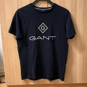 Gant t-shirt - Bra skick ny pris 400kr kom med egna priser 