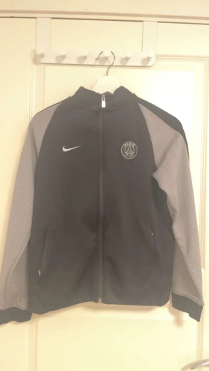 Nike tröja  - Säljer min Nike tröja 