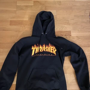 Thrasher hoodie  - Säljer nin trasher hoodie eftersom jag ej använder den längre