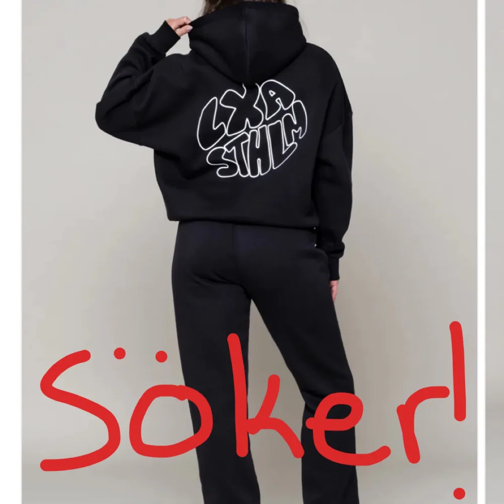 Söker denna LXA Stockholm print hoodie i svart!!! Helst storlek M kan betala bra! Hör av er!🥰❣️. Hoodies.