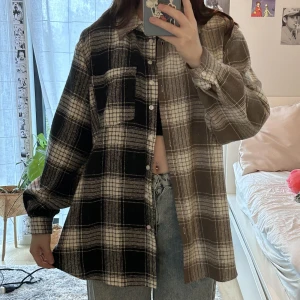 FLANELL - Använd 1 gång och i nyskick! Tjockt material så den är varm och skön!