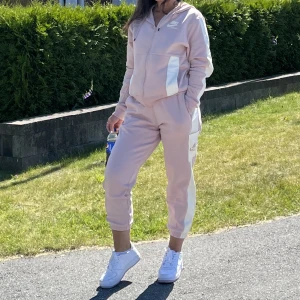 nike tracksuit - använd 1gång