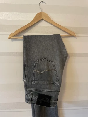 Jacob Cohen  - Tja! Säljer nu mina Jacob Cohen jeans då de inte används. Fint skicka och inga defekter. För mer info så fråga!