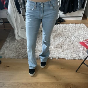 Jeans från Gina - Jeans från gina i storlek 36, använda 1 gång! 