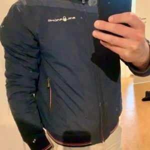 sail racing jacka - Sail racing jacka storlek L det är speglen som är smutsig