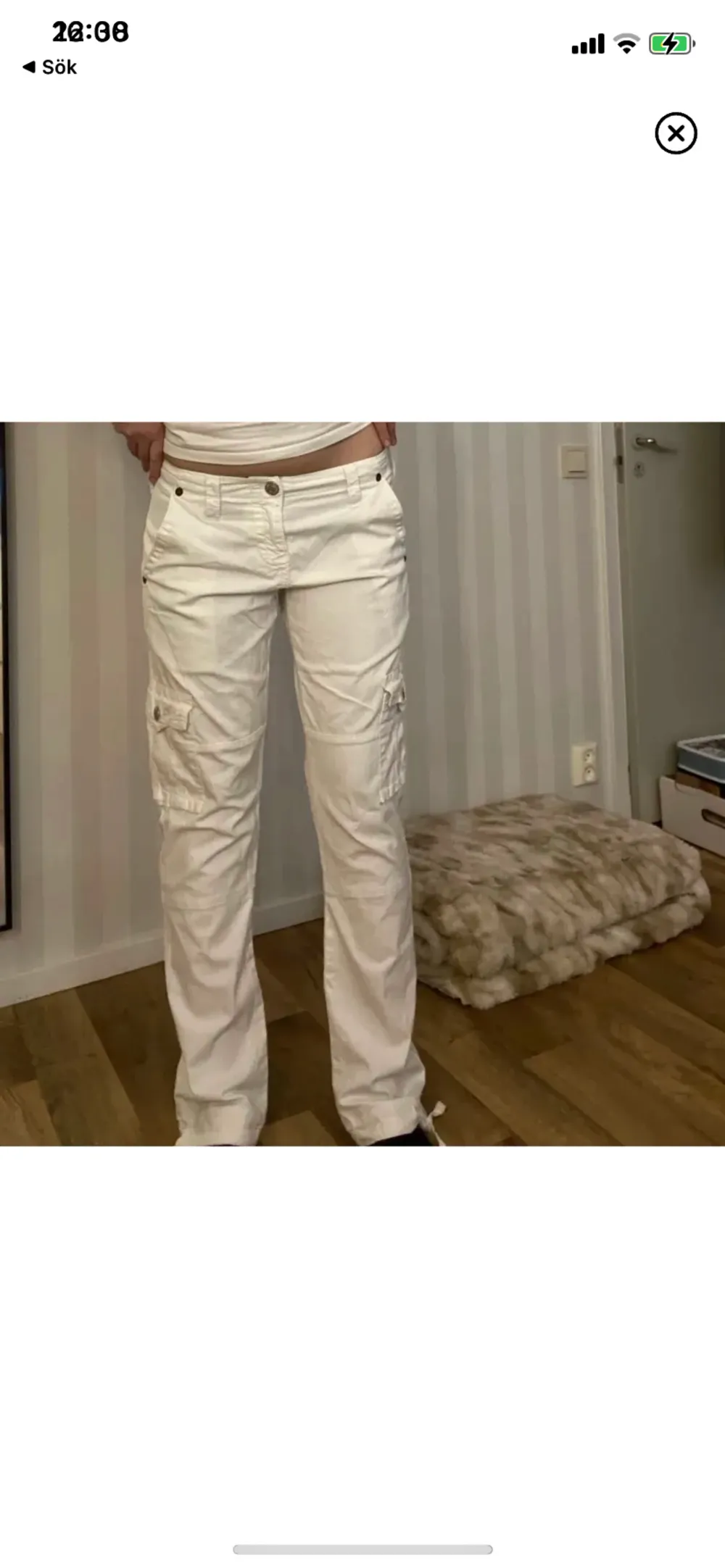 Super fina chargo pants från true religon märket! Väldig unika och modellen i bilden är 165cm💕skriv för mer info. Jeans & Byxor.