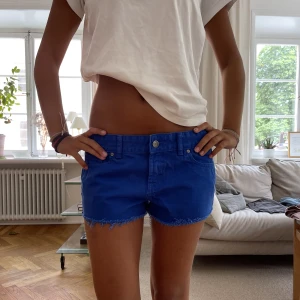 Lågmidjade shots  - säljer dessa super snygga låg midjade shorts😊